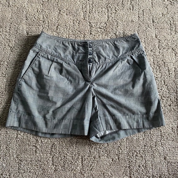 H&M Shorts - Picture 1 of 6